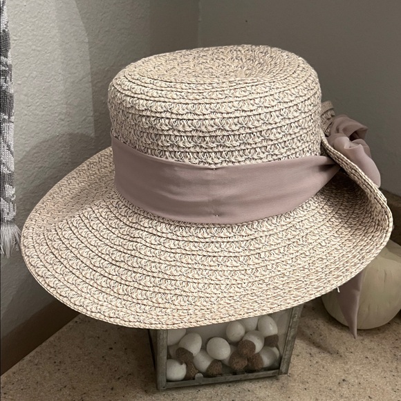Nine West Natural Straw Hat with Soft Gray Band - Picture 1 of 5